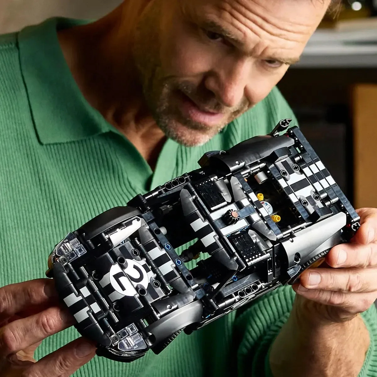 Lego Technic Auto Ford Gt40 Mk2 De 1966 #42223 — foto 3